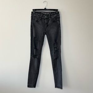 American Eagle Distressed Jegging in Washed Black